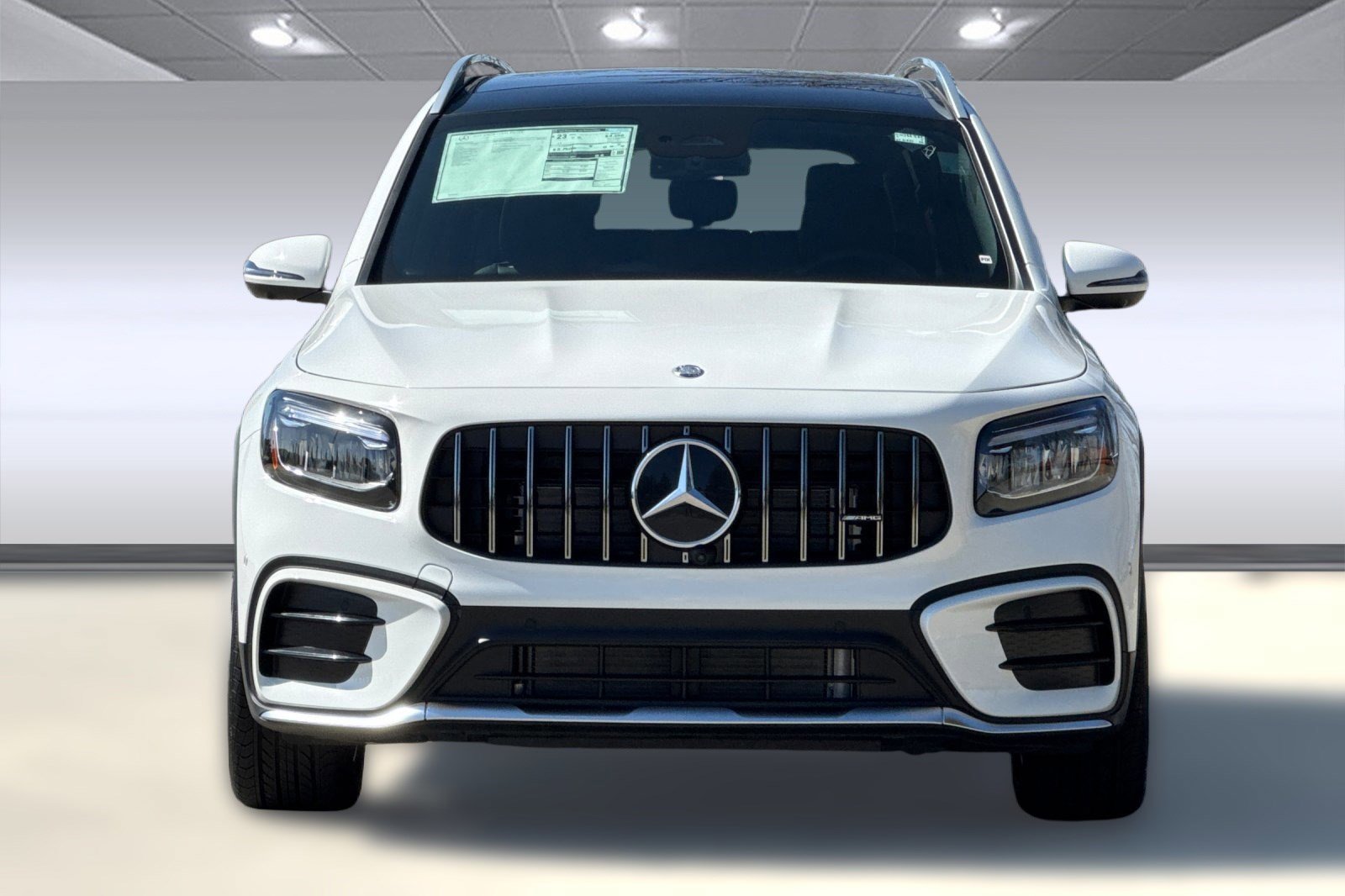 Used 2025 Mercedes-Benz GLB 35 AMG 4MATIC image 5