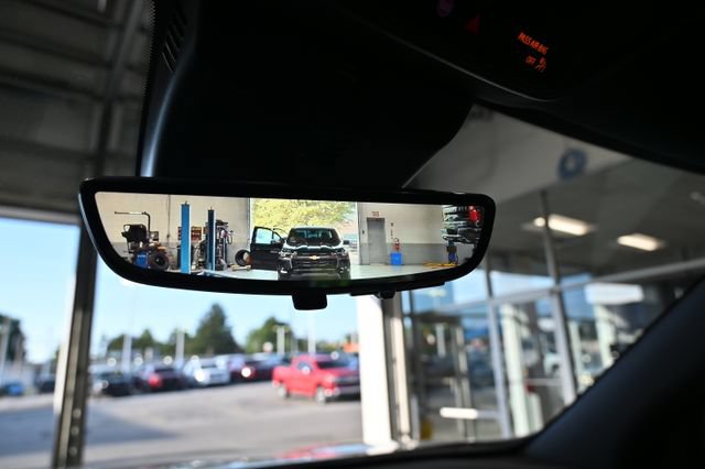 New 2026 Chevrolet Traverse LT w/ Driver Confidence Package FWD image 18