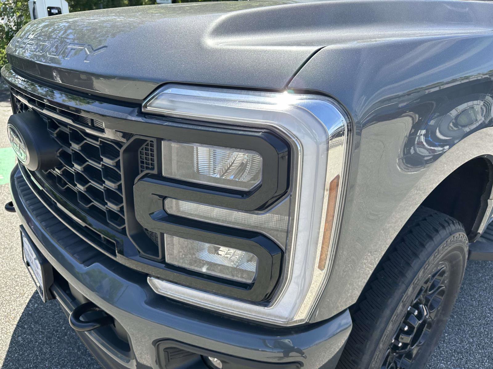 New 2026 Ford F250 XLT w/ XLT Premium Package AWD/4WD image 7