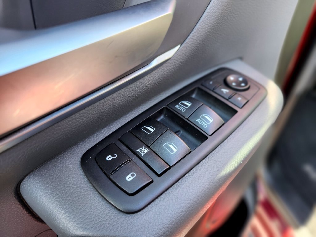 Used 2020 RAM 1500 Big Horn AWD/4WD image 17