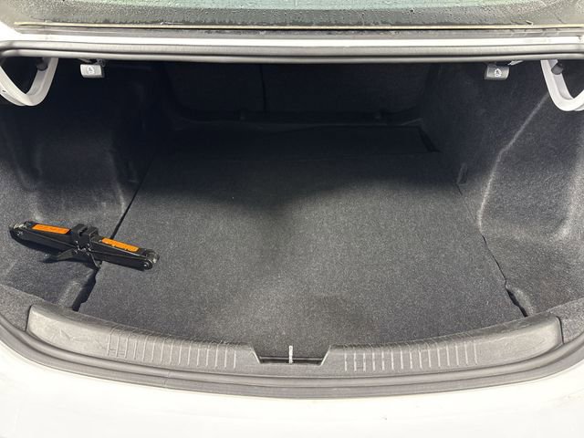 Used 2023 Chevrolet Malibu LS FWD image 33