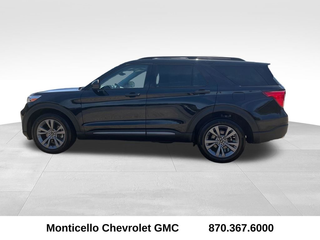 Used 2022 Ford Explorer XLT w/ Equipment Group 202A image 7