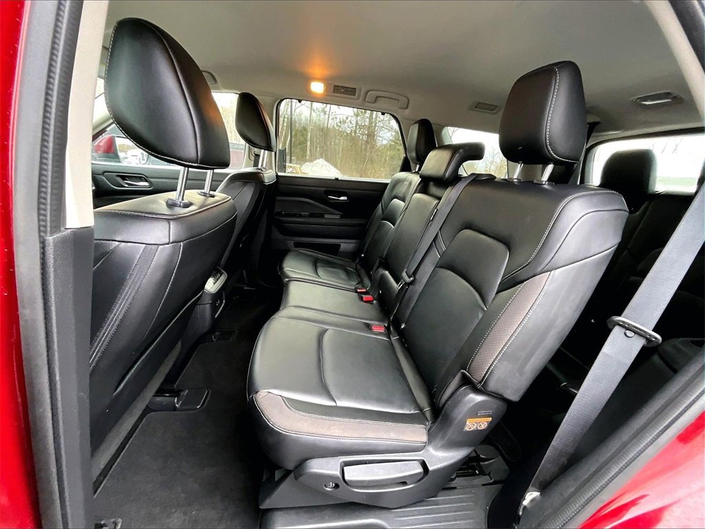 Used 2023 Nissan Pathfinder SL w/ Cargo Package image 21