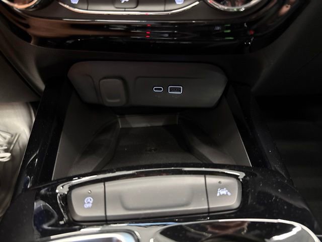 New 2026 Chevrolet Trax RS w/ Sunroof Package FWD image 29