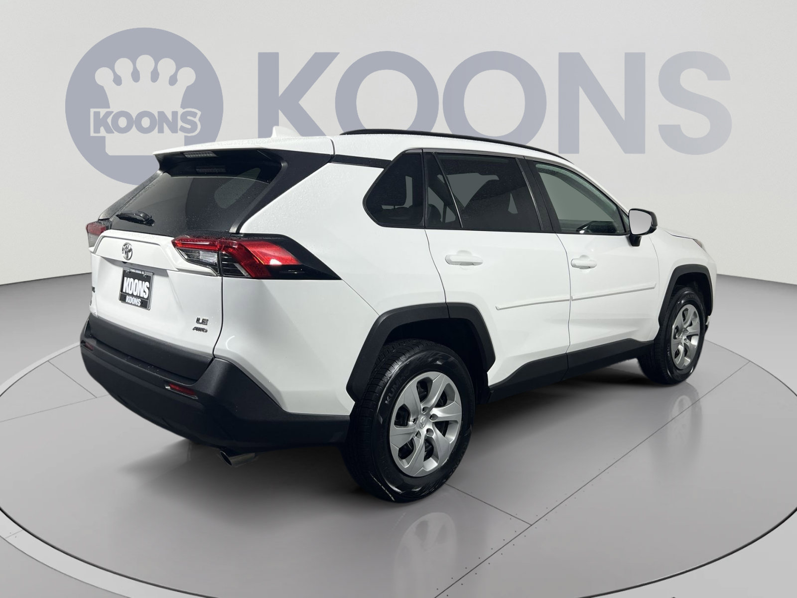 Used 2021 Toyota RAV4 LE AWD/4WD image 5