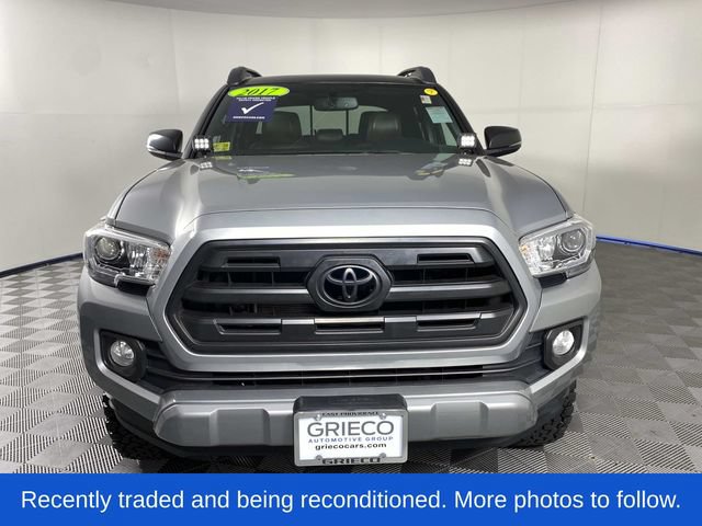 Used 2017 Toyota Tacoma Limited w/ Tow Package AWD/4WD image 3
