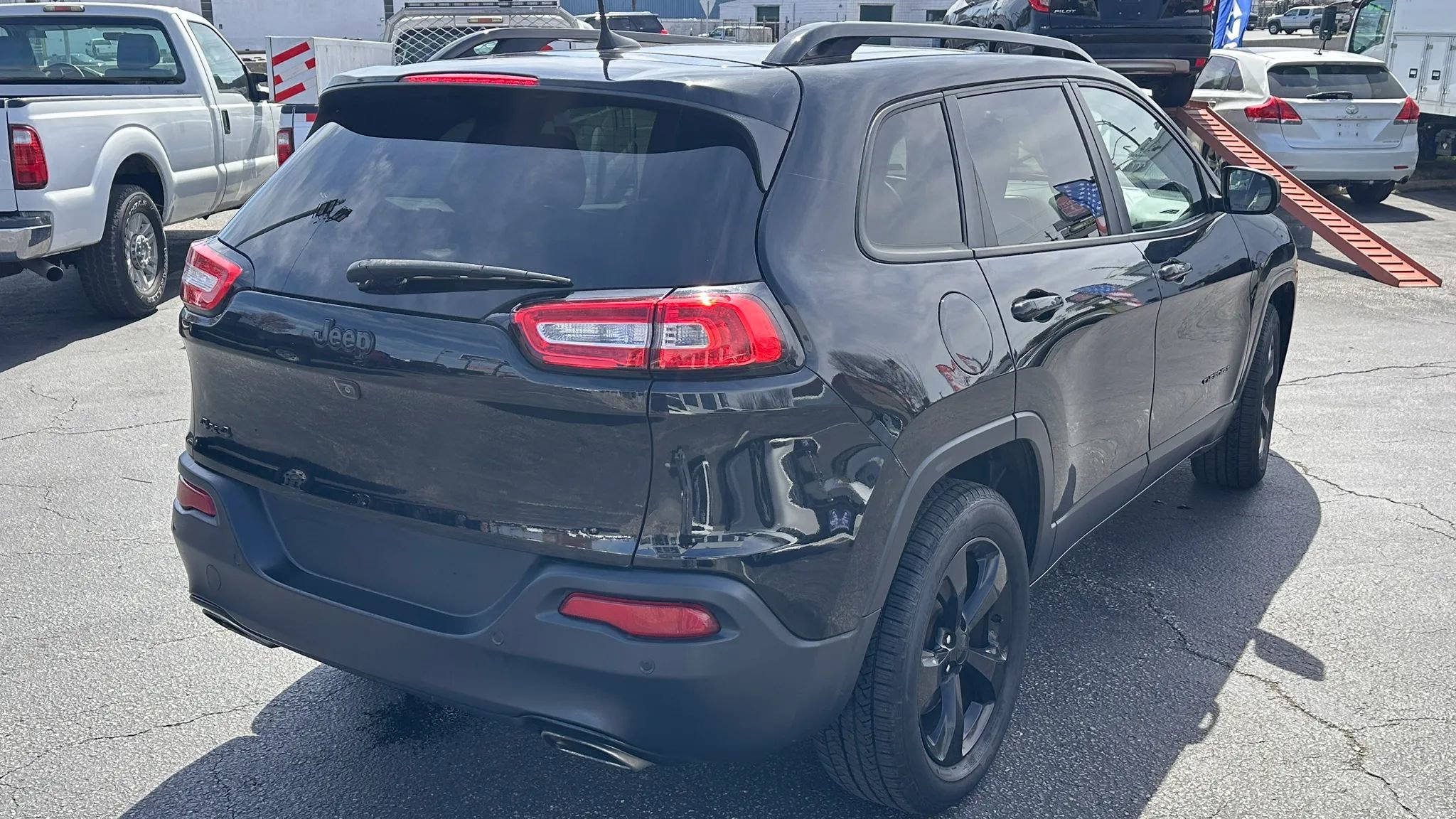 Used 2018 Jeep Cherokee Limited w/ High Altitude Package image 5