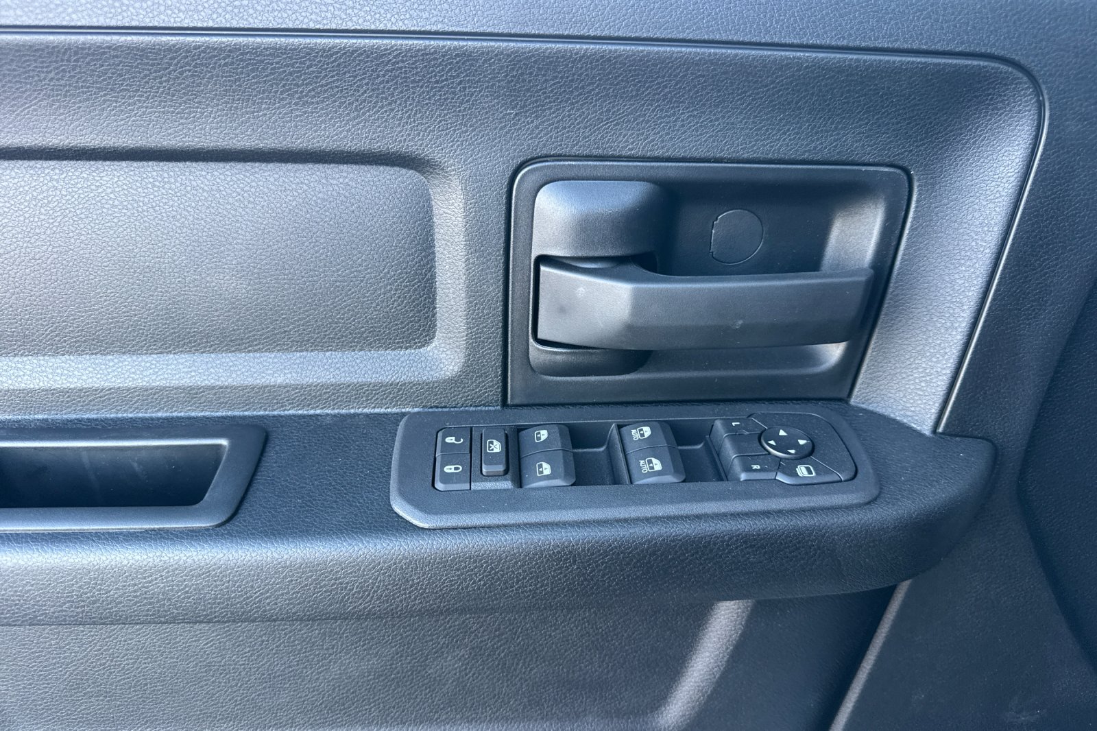 New 2027 RAM 3500 Tradesman AWD/4WD image 10