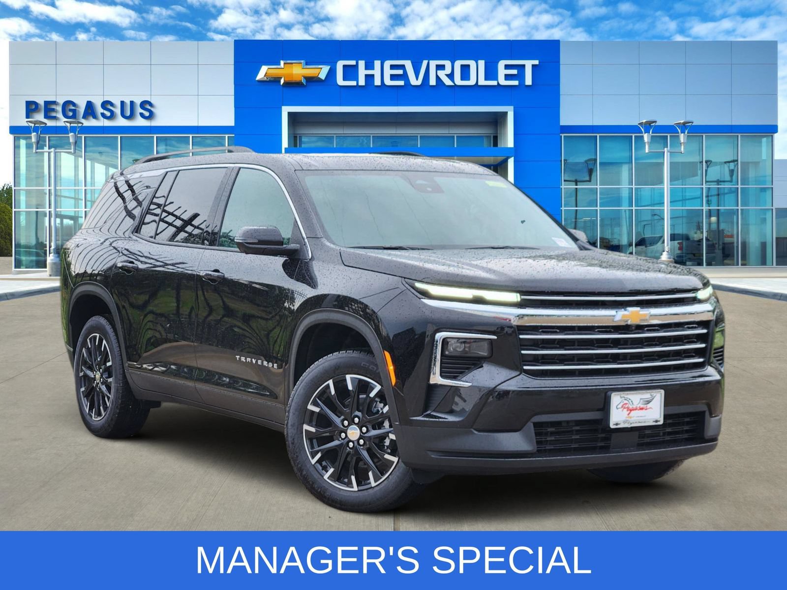 New 2026 Chevrolet Traverse LT w/ Sun and Wheel Package FWD image 1