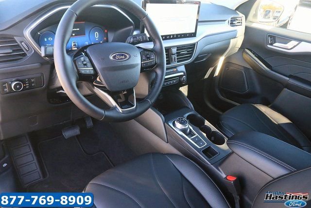 New 2025 Ford Escape SE w/ PHEV Premium Package FWD image 12