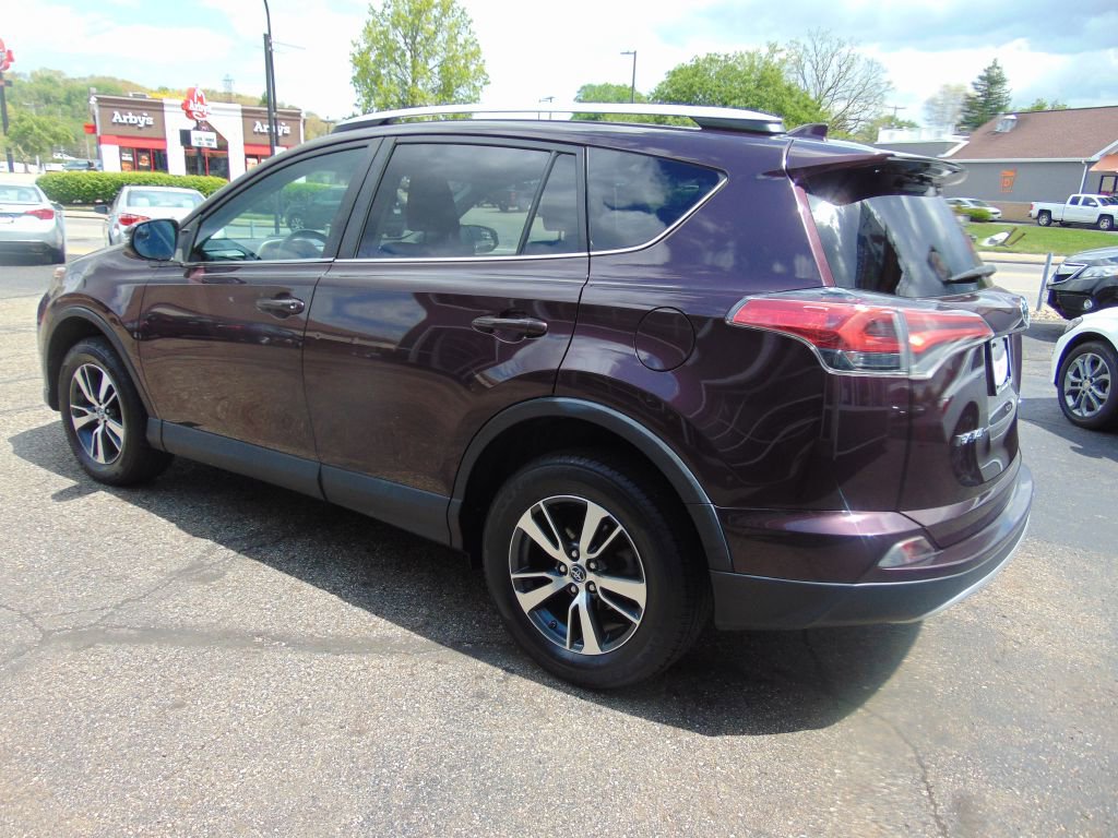 Used 2016 Toyota RAV4 XLE AWD/4WD image 8