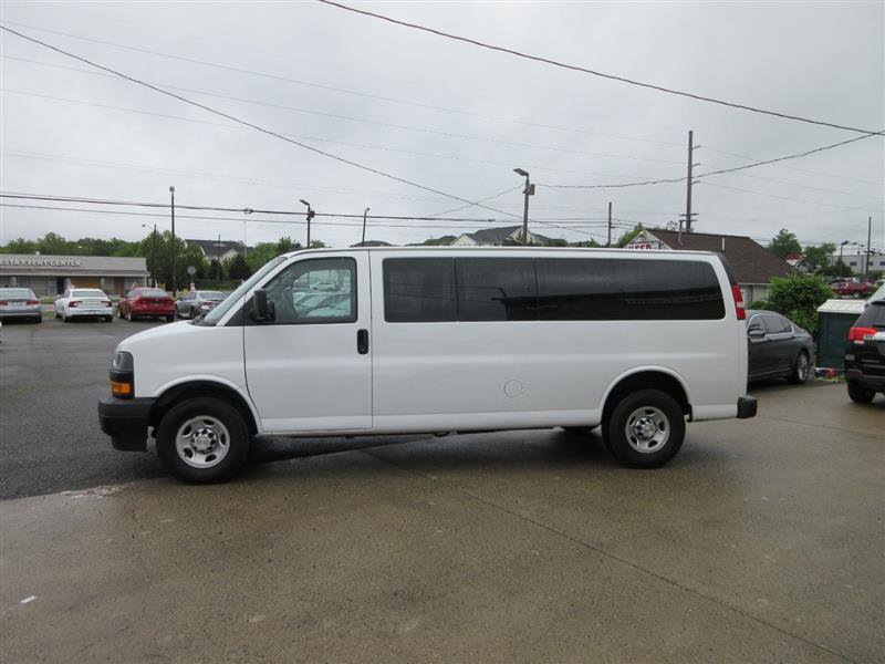 Used 2020 Chevrolet Express 3500 LS RWD image 3