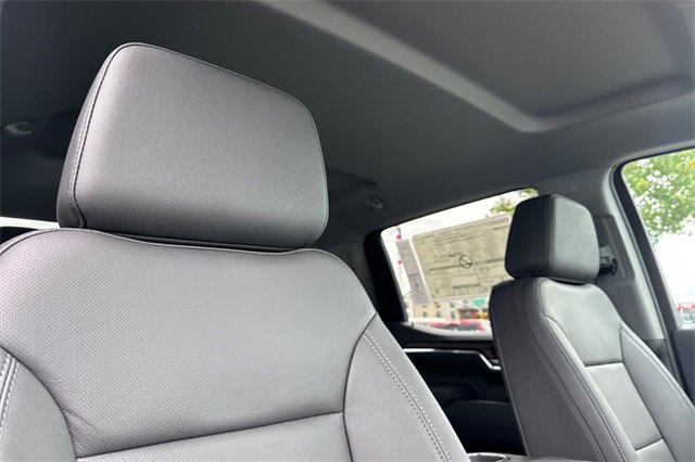 New 2026 GMC Sierra 1500 SLT w/ SLT Premium Package image 16