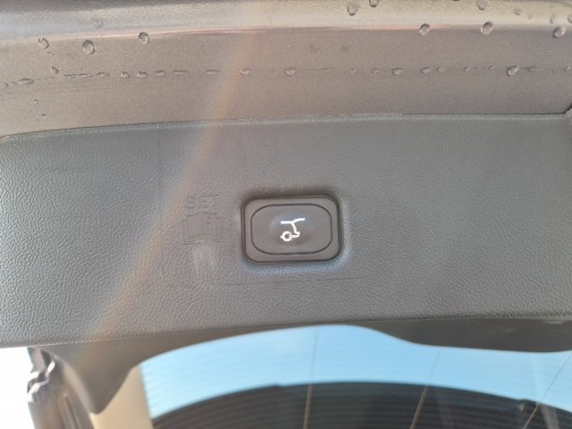 Used 2023 Lincoln Nautilus AWD w/ Premium Package image 9