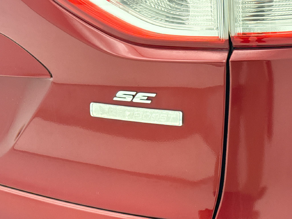 Used 2016 Ford Escape SE w/ Equipment Group 201A FWD image 10