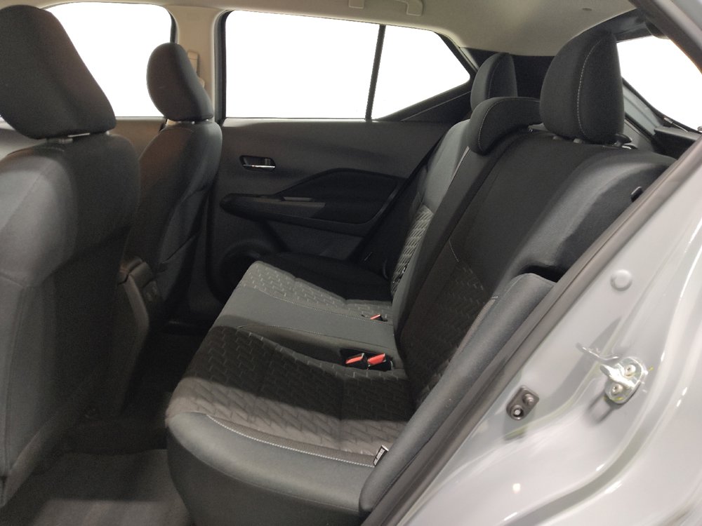 Used 2023 Nissan Kicks SV image 18