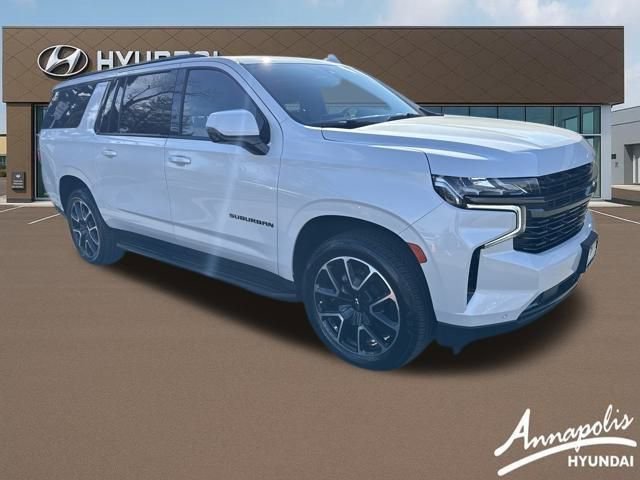 Used 2021 Chevrolet Suburban RST w/ Luxury Package image 7