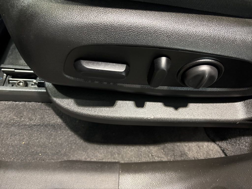 Certified 2020 Chevrolet Traverse LT image 25