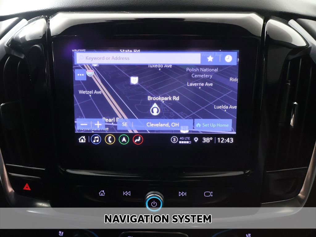 Used 2023 Chevrolet Traverse Premier w/ Redline Edition AWD/4WD image 3