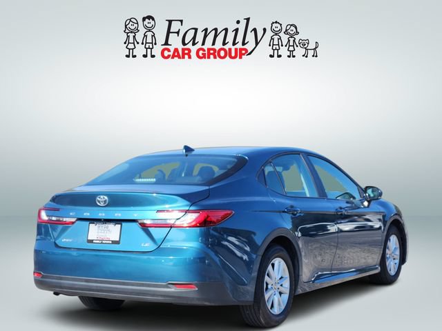 Used 2025 Toyota Camry LE w/ Convenience Package FWD image 4