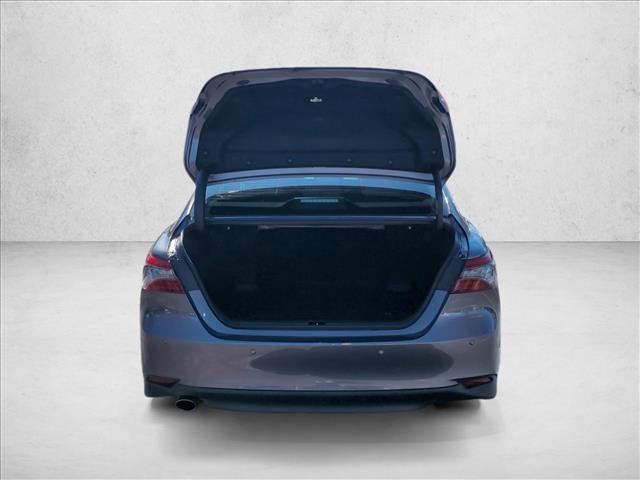 Used 2021 Toyota Camry XLE image 6