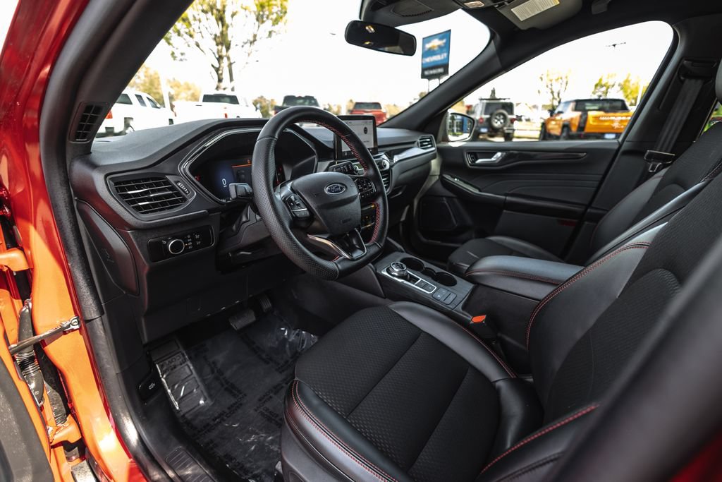 Used 2025 Ford Escape ST-Line AWD/4WD image 19