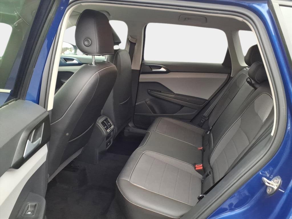 Used 2022 Volkswagen Taos SE image 10
