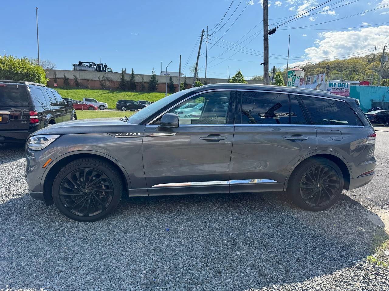 Used 2021 Lincoln Aviator Reserve w/ Equipment Group 210A AWD/4WD image 8