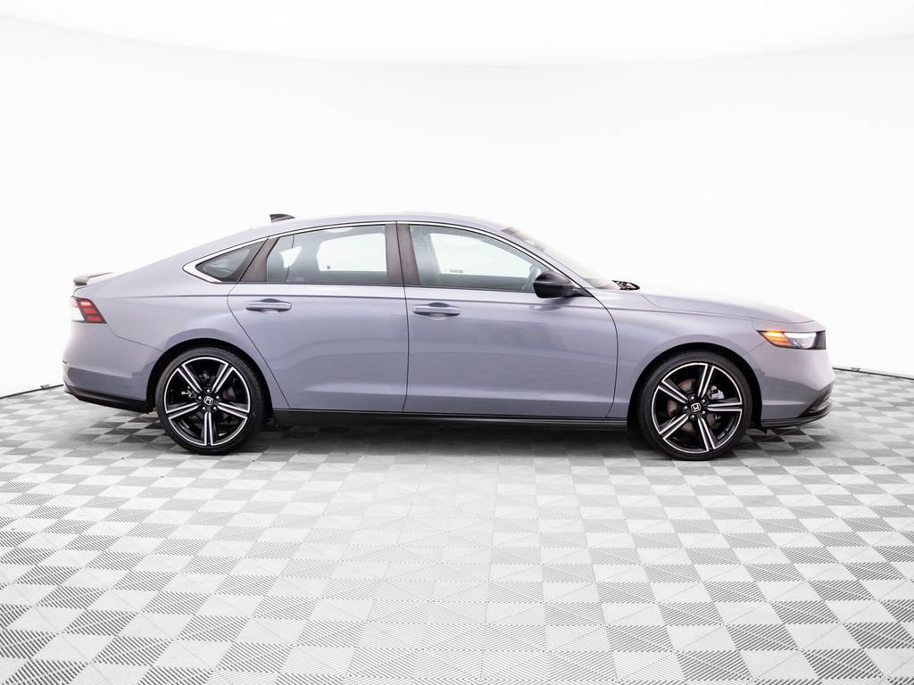 Used 2023 Honda Accord Sport image 8