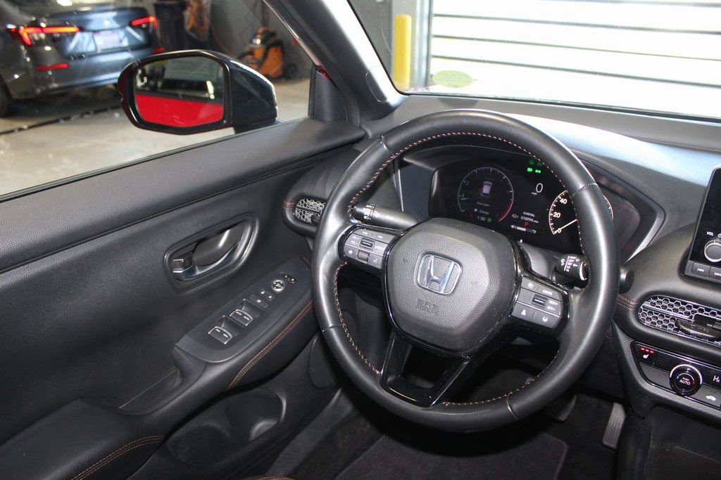 Used 2025 Honda HR-V Sport image 21