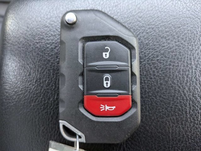 Used 2021 Jeep Wrangler Unlimited Sport AWD/4WD image 31