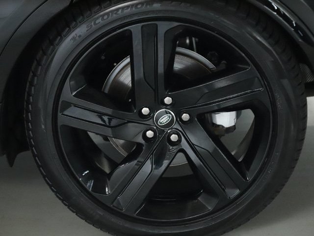 Used 2025 Land Rover Discovery Dynamic SE AWD/4WD image 39