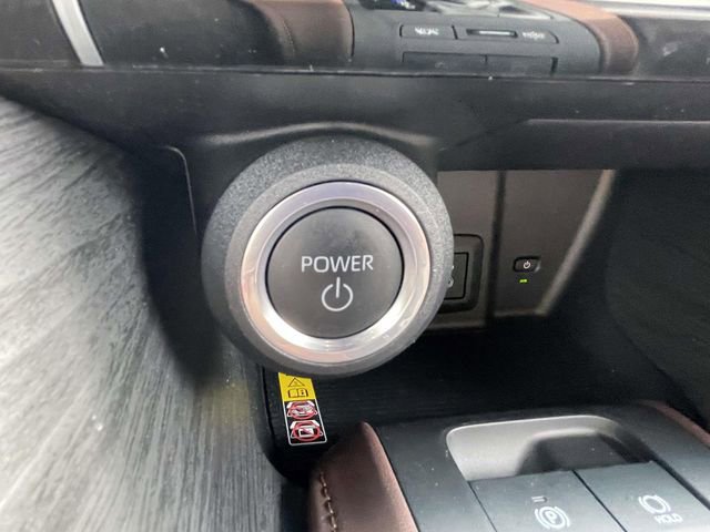 Used 2024 Toyota Venza Limited AWD/4WD image 24