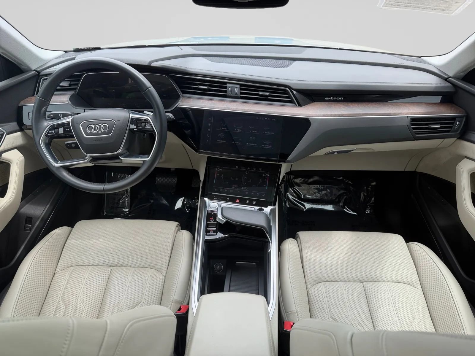 Used 2019 Audi e-tron Prestige AWD/4WD image 19