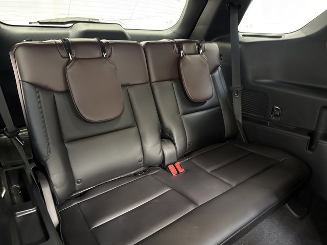 Used 2024 Ford Explorer Platinum w/ Technology Package image 35