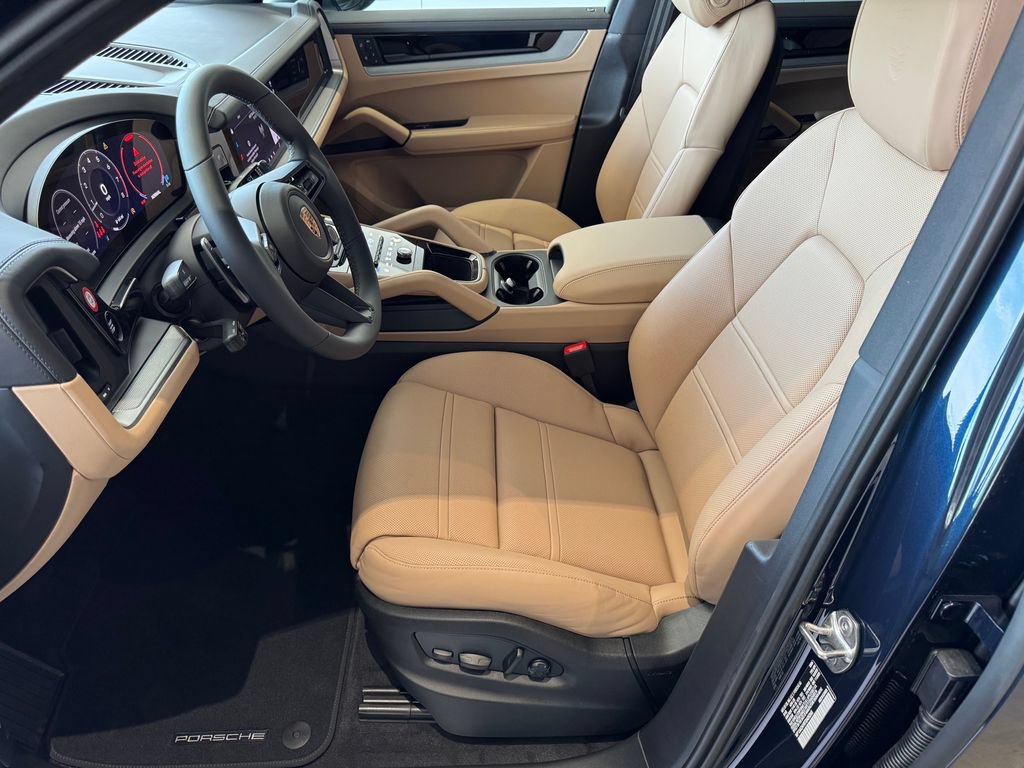 New 2026 Porsche Cayenne AWD/4WD image 16