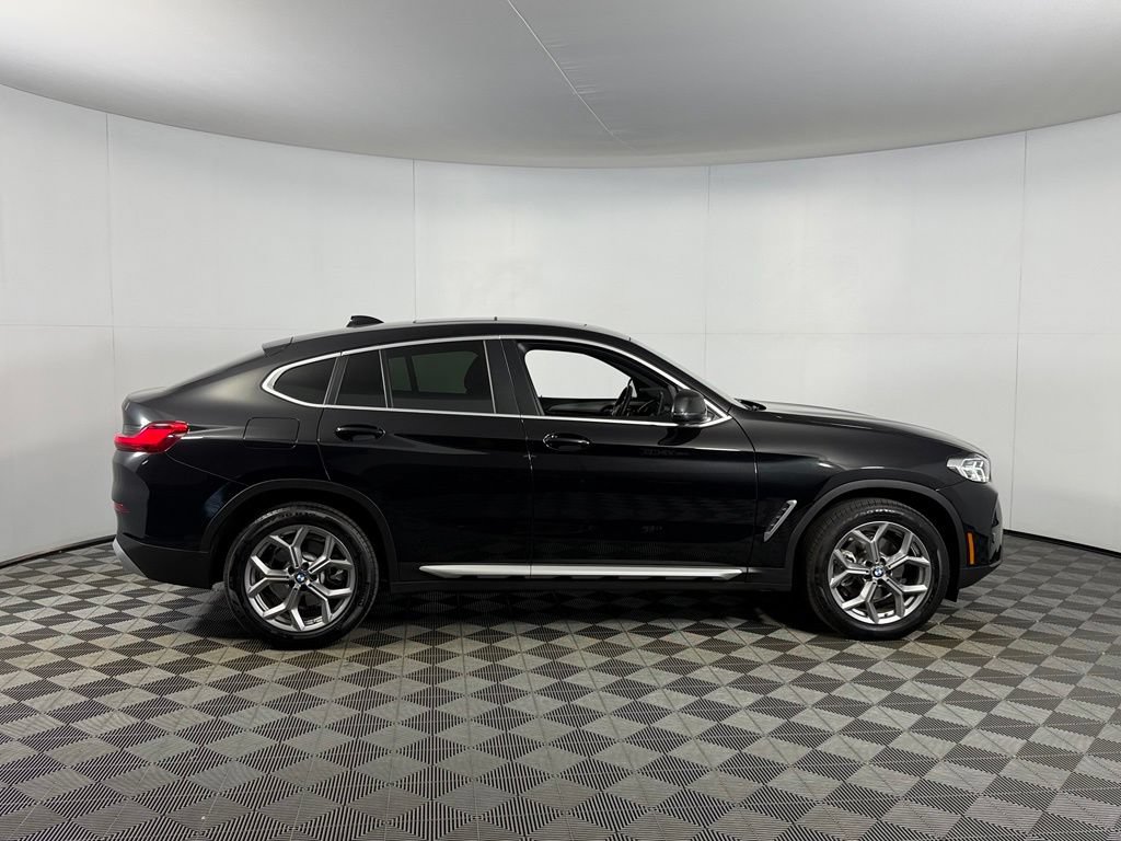 Used 2025 BMW X4 xDrive30i AWD/4WD image 5