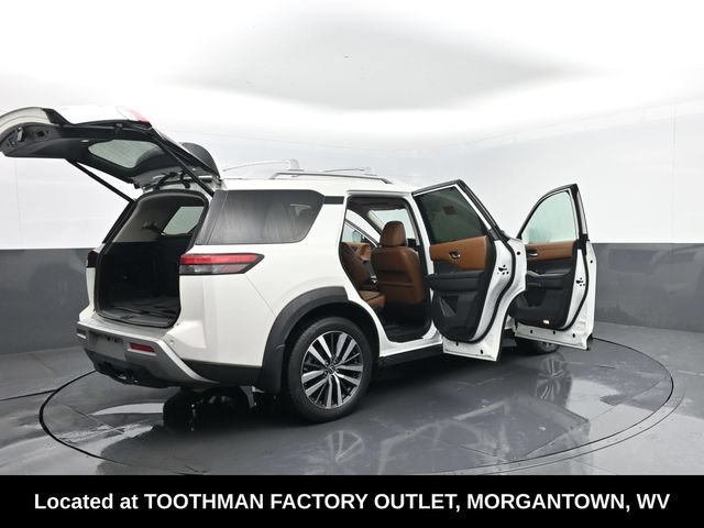 Used 2022 Nissan Pathfinder Platinum w/ Cargo Package AWD/4WD image 35
