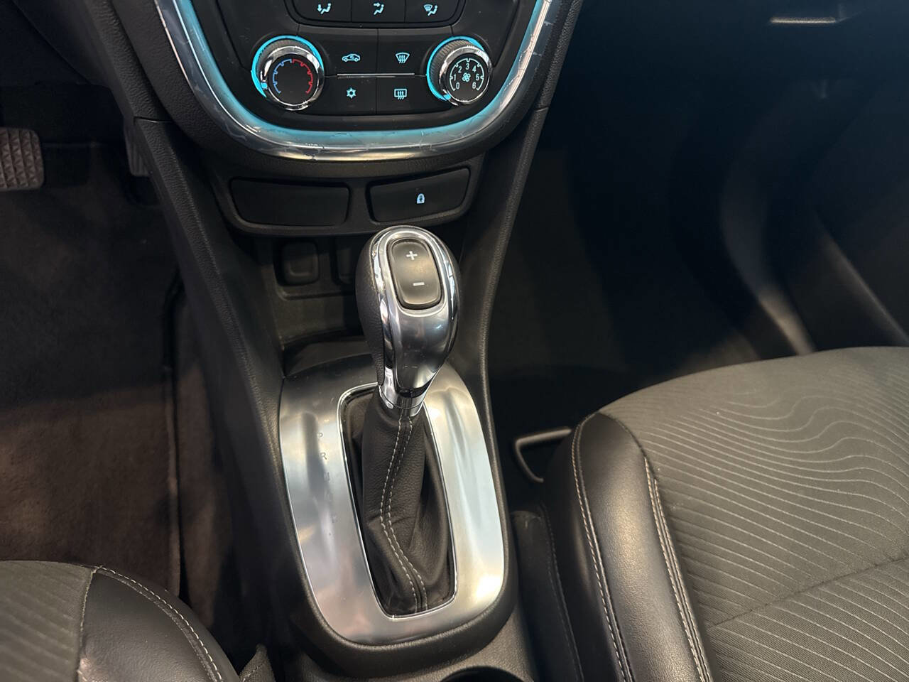 Used 2014 Buick Encore FWD image 28