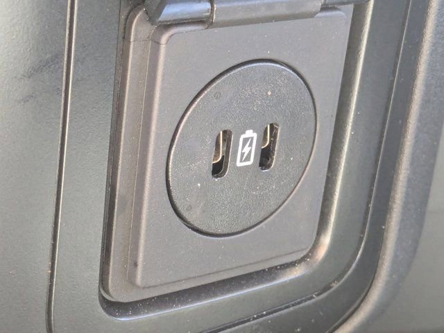 Used 2024 Ford F550 4x4 Crew Cab Super Duty image 22