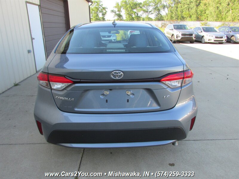 Used 2022 Toyota Corolla LE FWD image 5