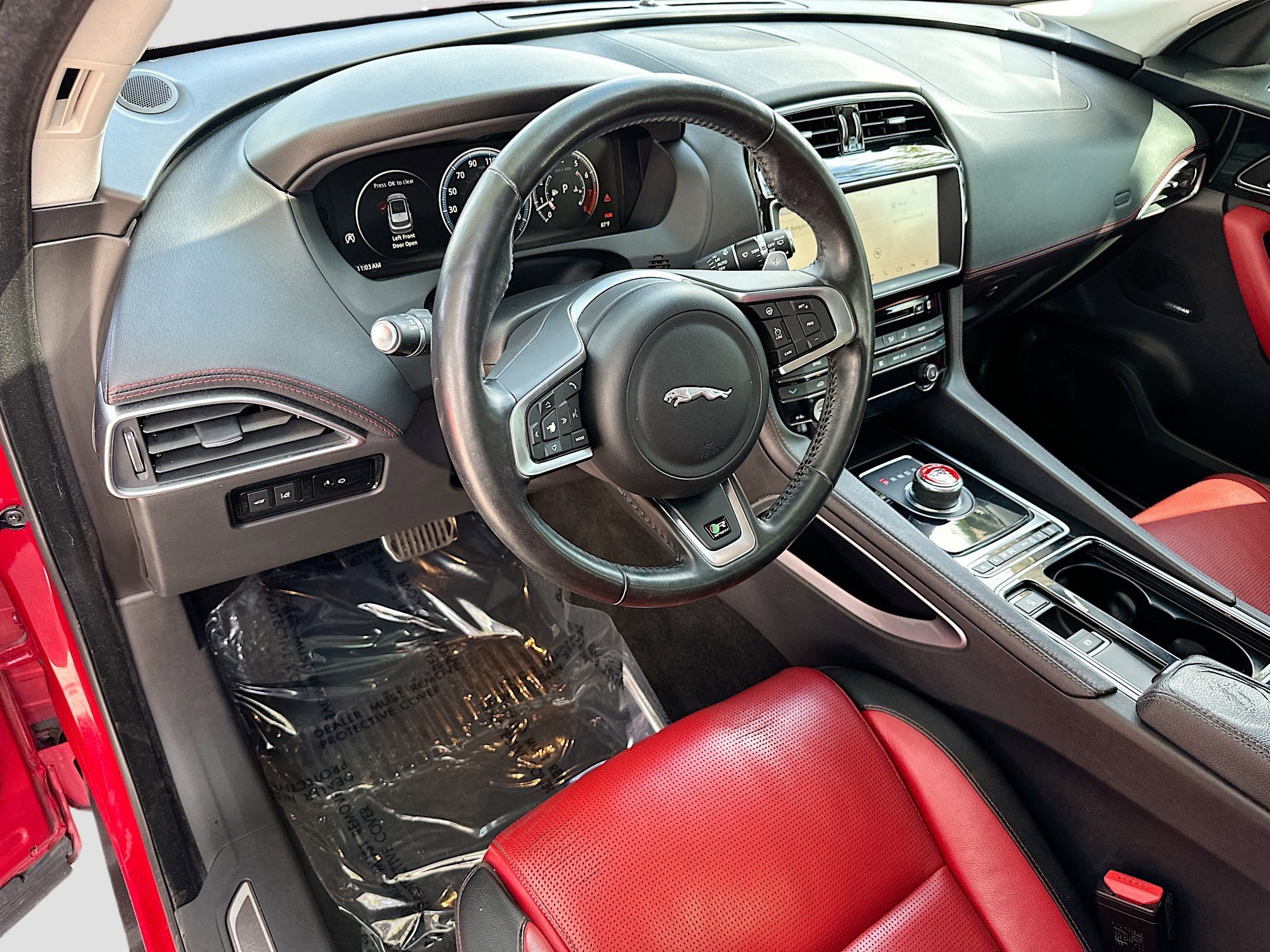 Used 2018 Jaguar F-PACE R-Sport image 9
