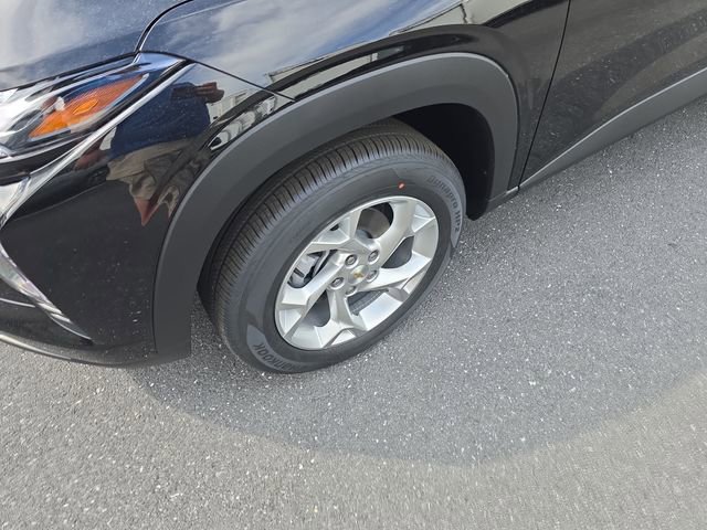 New 2026 Chevrolet Trax LS w/ LS Convenience Package FWD image 9