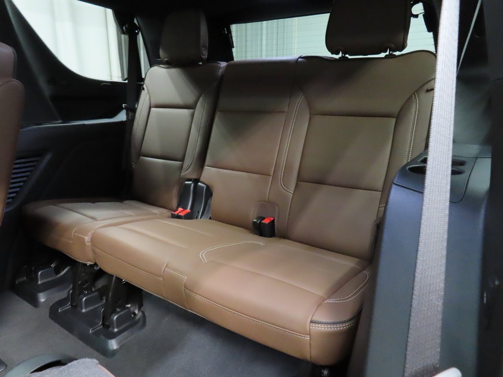 Used 2025 Chevrolet Tahoe High Country image 12