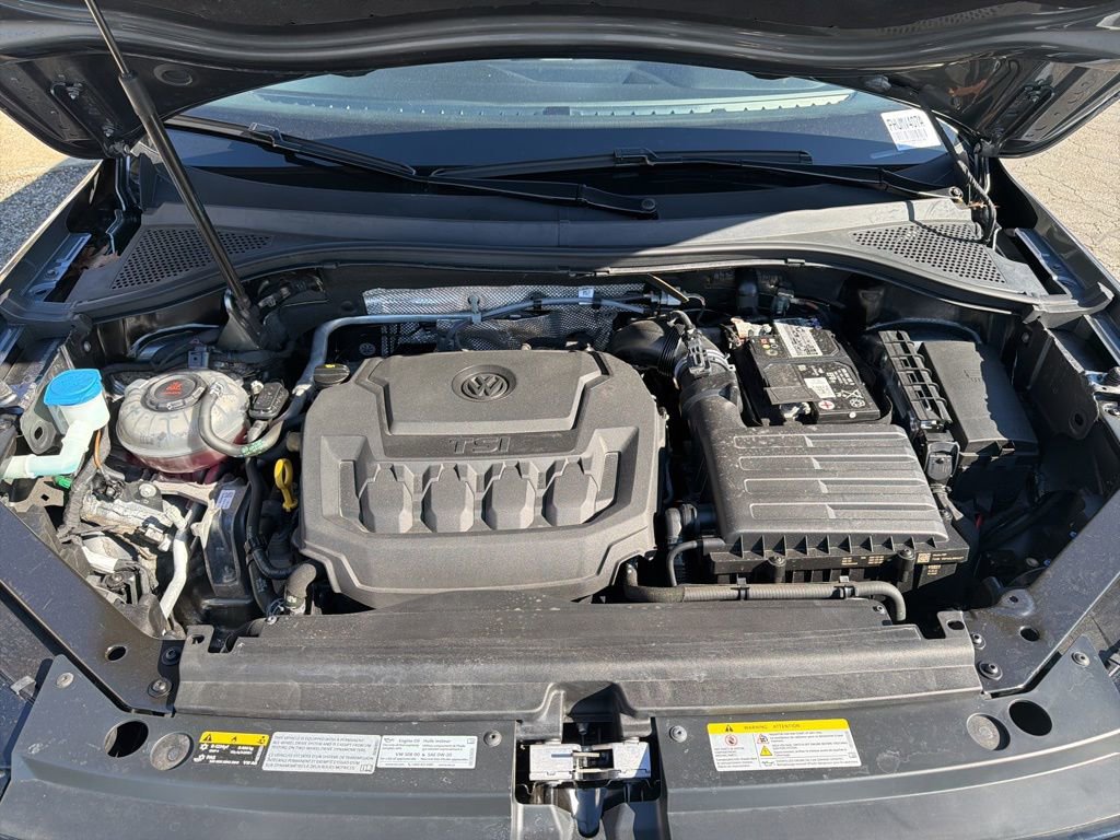 Used 2021 Volkswagen Tiguan SE w/ Panoramic Sunroof Package AWD/4WD image 39