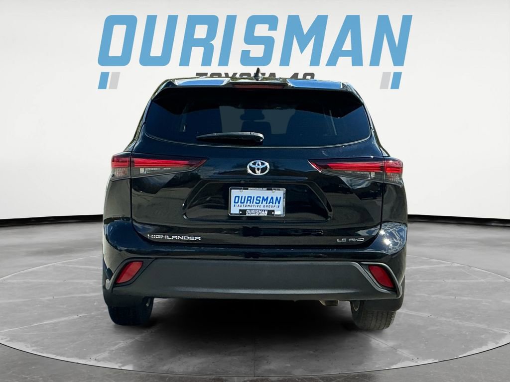 Certified 2024 Toyota Highlander LE image 7