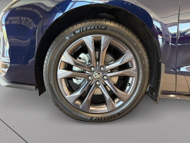 Certified 2026 Toyota Sienna XSE FWD image 8
