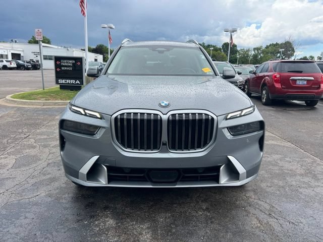 Used 2024 BMW X7 xDrive40i w/ Premium Package AWD/4WD image 2