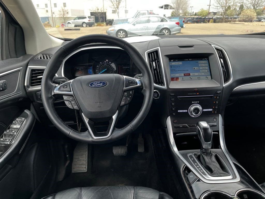 Used 2018 Ford Edge Titanium image 15