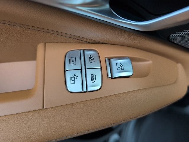 Used 2025 BMW X7 xDrive40i w/ Premium Package AWD/4WD image 29